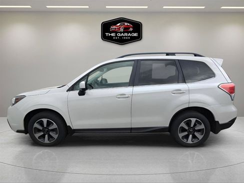 Used 2017 Subaru Forester 2.5i Limited AWD/4WD image 3