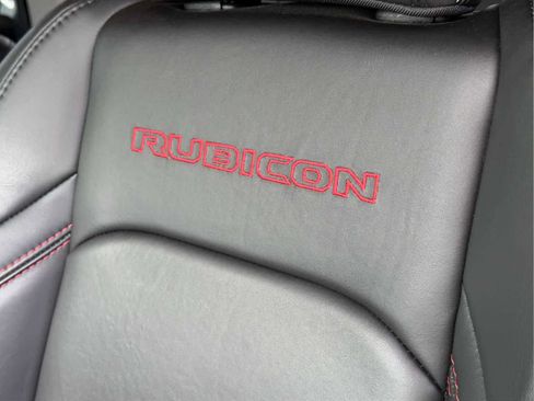 Used 2024 Jeep Wrangler Unlimited Rubicon w/ Technology Group AWD/4WD image 9