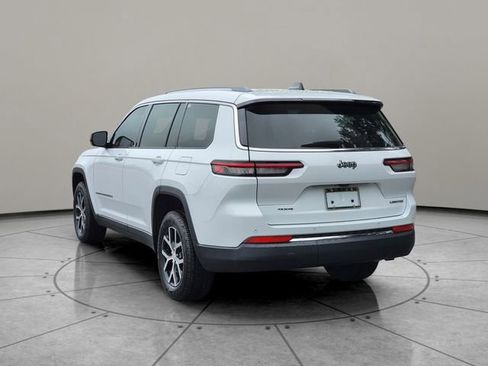 Certified 2023 Jeep Grand Cherokee L Limited AWD/4WD image 10