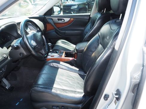 Used 2014 INFINITI QX70 AWD w/ Premium Package image 14