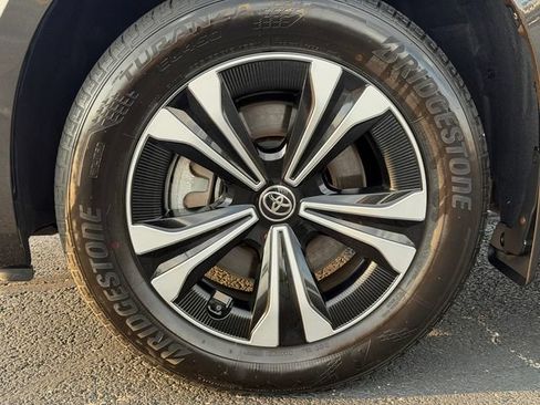 Certified 2024 Toyota bZ4X AWD w/ Weather Package image 11