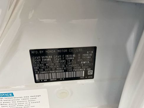 Used 2019 Acura RLX Sport Hybrid w/ Advance Pkg image 28