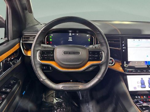 Used 2022 Jeep Grand Wagoneer Series III w/ Rear Seat Video Group 1 image 17