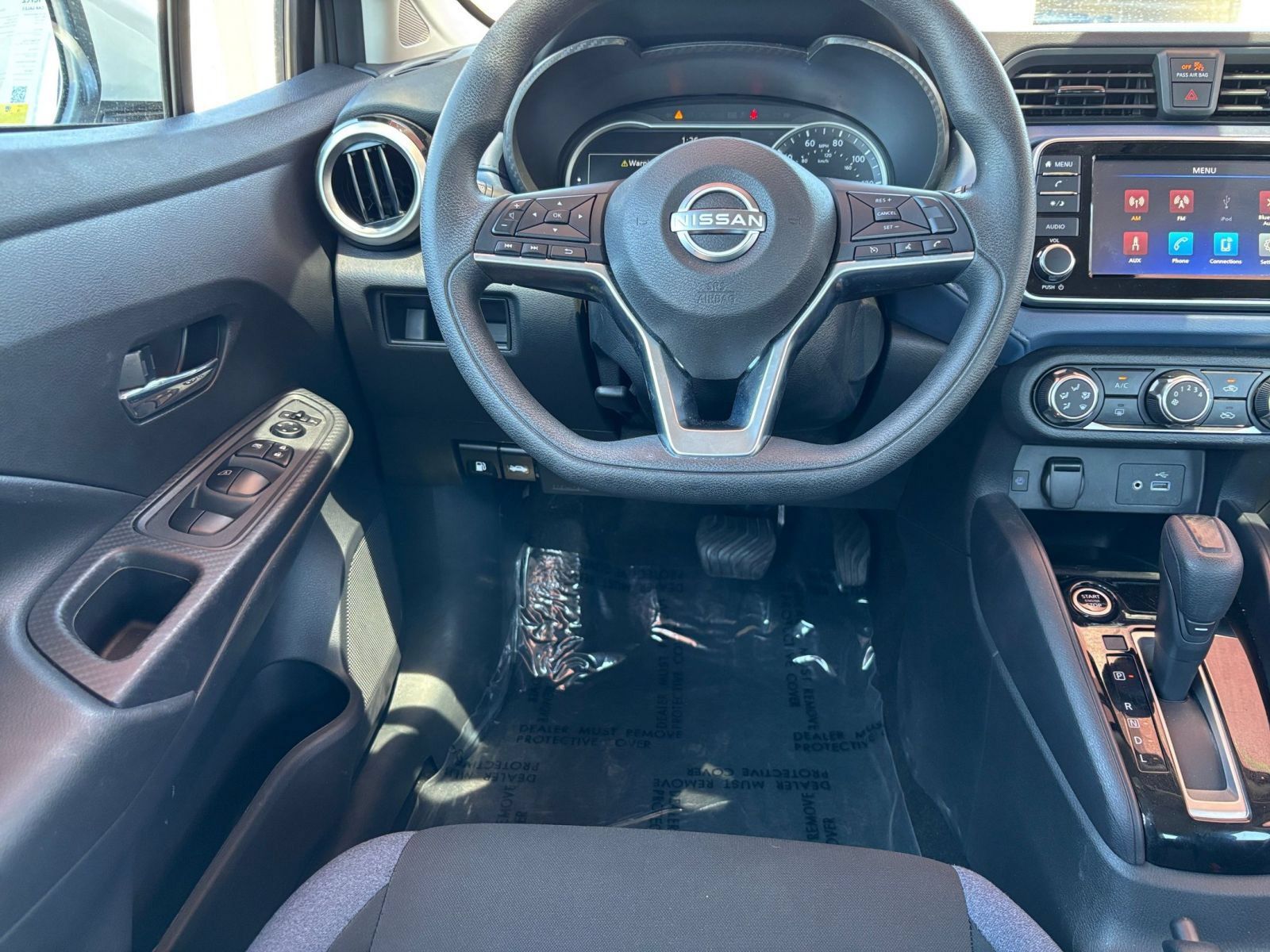 Used 2025 Nissan Versa SV FWD image 31