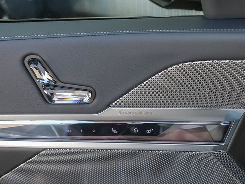 Used 2026 BMW i7 eDrive50 w/ M Sport Package RWD image 18