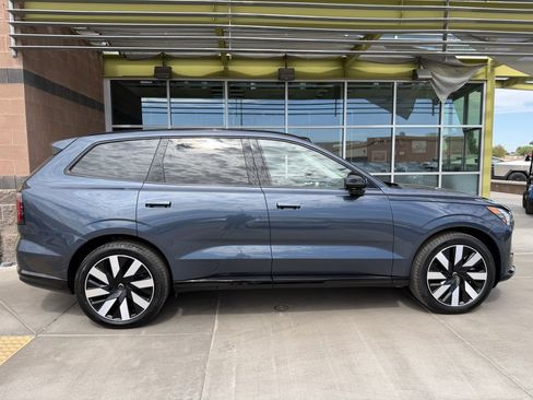 Used 2025 Volvo EX90 Ultra AWD/4WD image 9