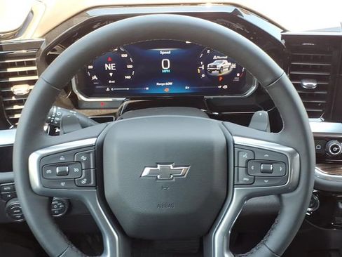 New 2026 Chevrolet Silverado 1500 LT Trail Boss w/ LPO, Dark Essentials Package AWD/4WD image 14