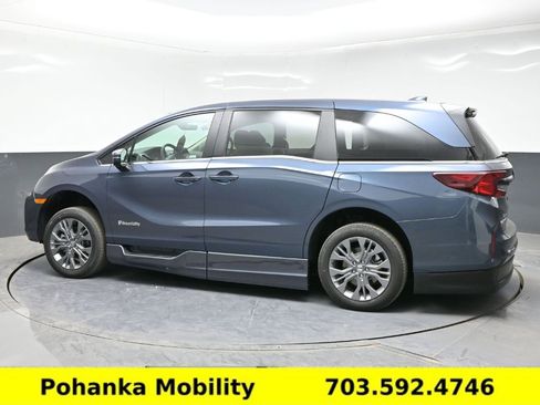 Used 2026 Honda Odyssey EX-L image 14