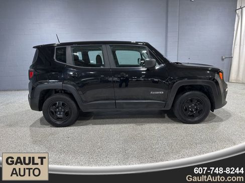 Used 2018 Jeep Renegade Sport w/ Power & Air Group image 2