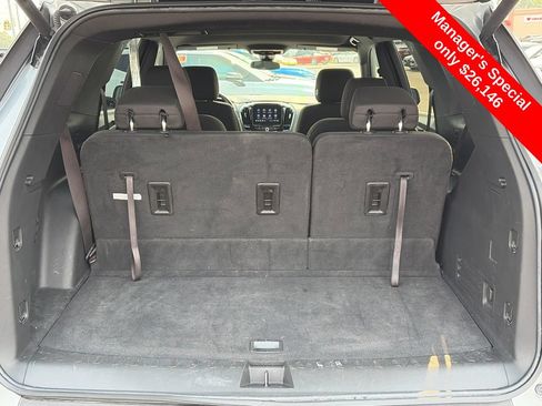 Used 2023 Chevrolet Traverse LT FWD image 7
