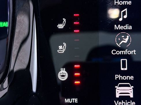 Used 2024 Jeep Wagoneer Launch Edition image 33