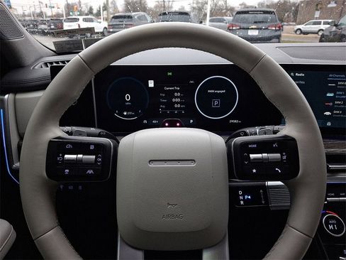 Used 2024 Hyundai Santa Fe Limited image 21