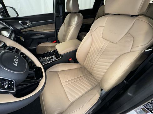 New 2025 Kia Sorento SX Prestige w/ Olive Brown Leather Package image 16