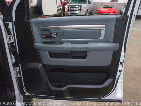 Used 2017 RAM 1500 Big Horn AWD/4WD image 38