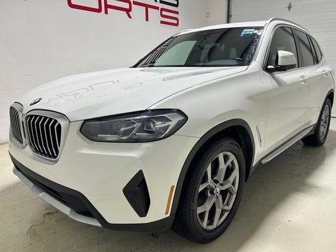 Used 2024 BMW X3 xDrive30i w/ Premium Essential Package AWD/4WD image 2