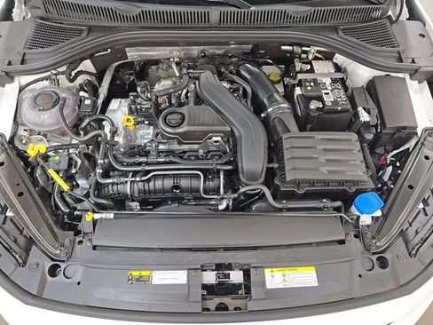 Used 2026 Volkswagen Jetta SE FWD image 13
