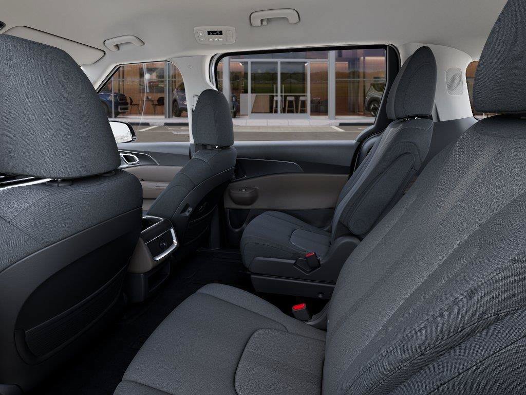 New 2026 Kia Carnival LX FWD image 18