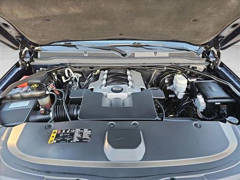 Used 2019 Cadillac Escalade Premium Luxury image 26