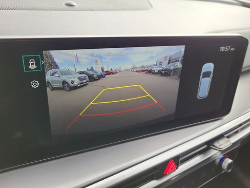 Used 2024 Kia Sorento S image 22