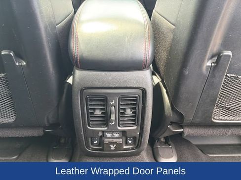 Used 2024 Dodge Durango GT RWD image 25