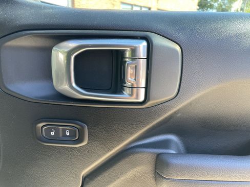 Used 2025 Jeep Wrangler Sport S w/ Convenience Group image 11