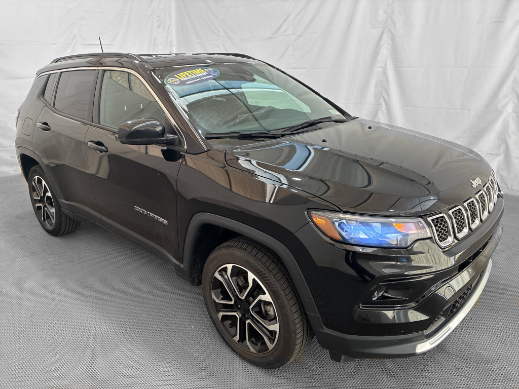 Used 2023 Jeep Compass Limited AWD/4WD image 10