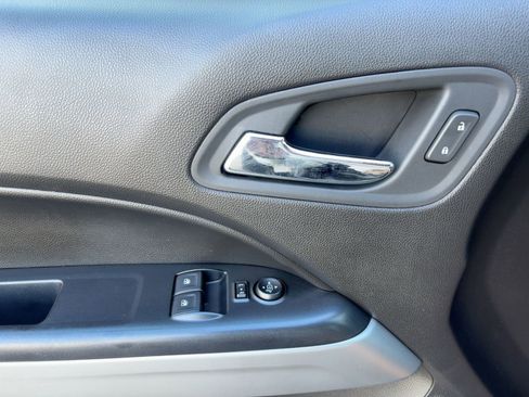 Used 2018 Chevrolet Colorado ZR2 image 12