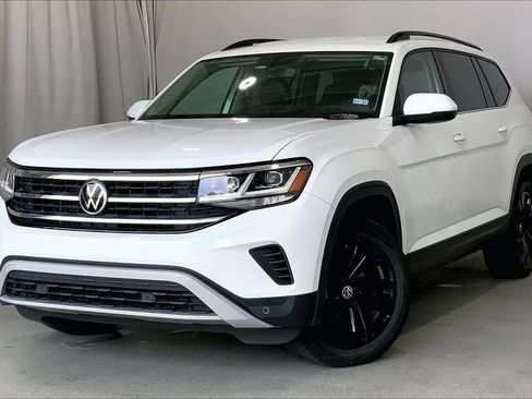 Used 2022 Volkswagen Atlas SE w/ Black Wheel Package AWD/4WD image 2