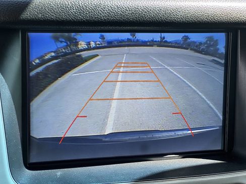 Used 2017 GMC Yukon SLT w/ Open Road Package image 13