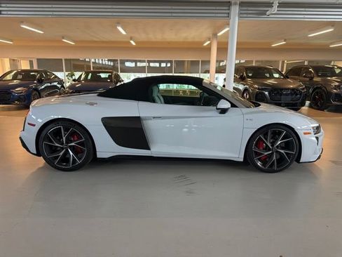 Used 2023 Audi R8 V10 performance w/ Carbon Exterior Package RWD image 2