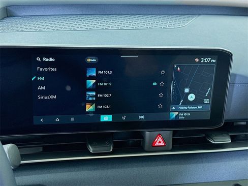 Used 2026 Kia Carnival EX image 6