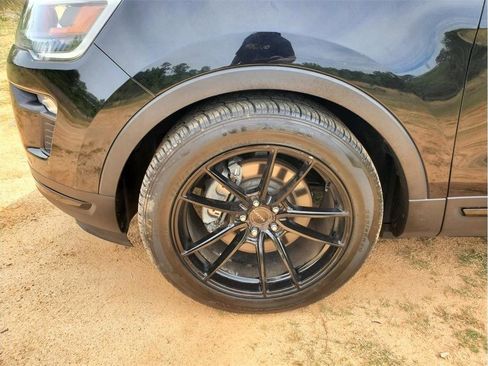 Used 2019 Ford Explorer Sport w/ Equipment Group 401A AWD/4WD image 4