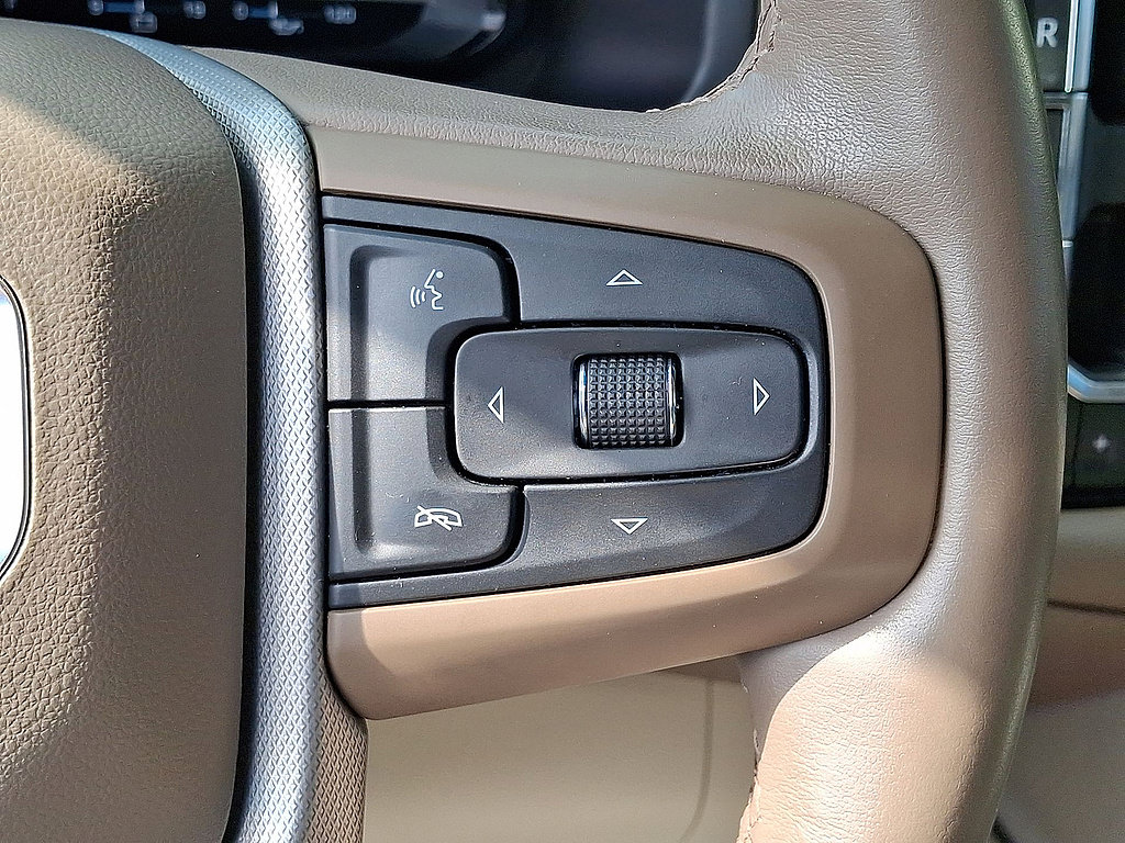 Used 2024 GMC Yukon Denali w/ Advanced Technology Package AWD/4WD image 24
