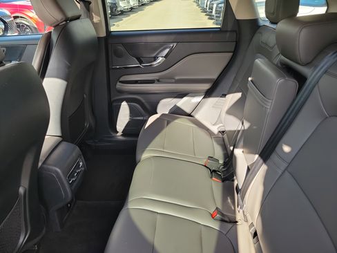Certified 2023 Lincoln Corsair FWD image 9