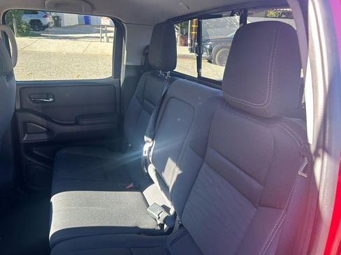 Used 2023 Nissan Frontier SV w/ SV Convenience Package RWD image 15