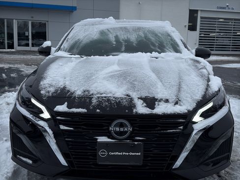 Certified 2024 Nissan Altima 2.5 SV w/ SV Premium Package image 3