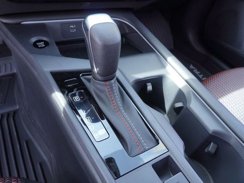New 2026 Nissan Sentra SR w/ Floor Mat Package FWD image 18