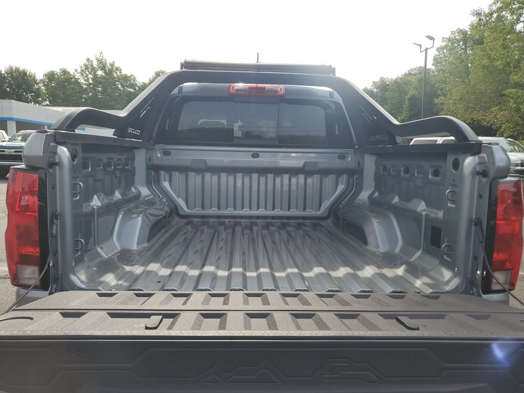 New 2026 Chevrolet Colorado Trail Boss w/ Midnight Edition AWD/4WD image 8