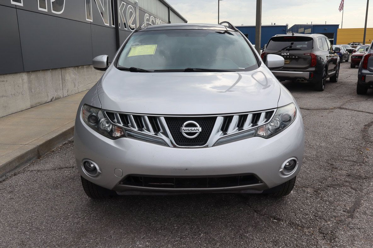 Used 2010 Nissan Murano SL w/ Leather Pkg FWD image 2