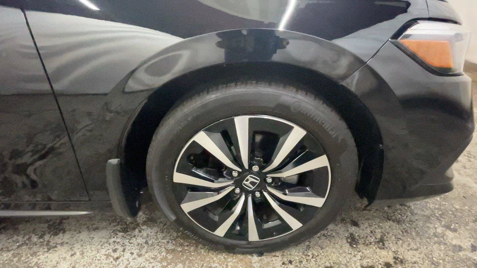 Certified 2024 Honda Civic EX-L image 18