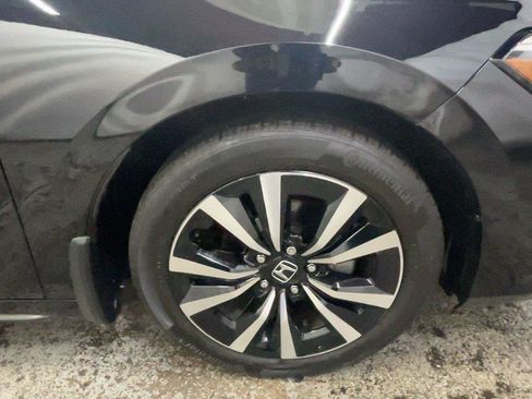 Used 2024 Honda Civic EX-L image 18