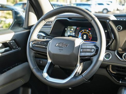 New 2026 Chevrolet Colorado ZR2 w/ Technology Package AWD/4WD image 14