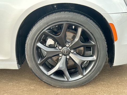 Used 2023 Chrysler 300 S image 10