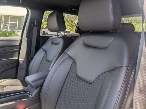 New 2026 Jeep Compass Latitude AWD/4WD image 14