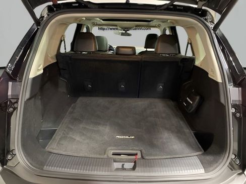 Certified 2022 Nissan Rogue SV w/ SV Premium Package AWD/4WD image 25