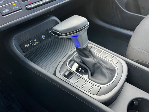 Used 2025 Hyundai Kona SEL image 41