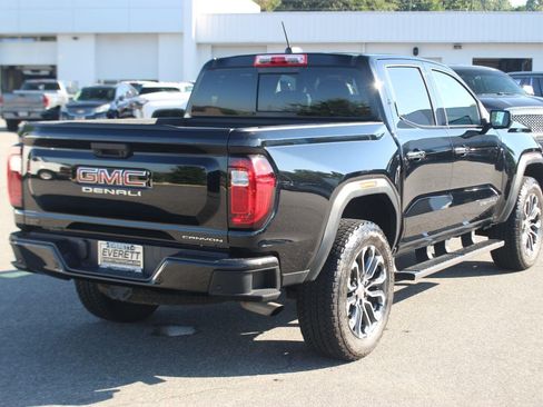 Used 2024 GMC Canyon Denali AWD/4WD image 7