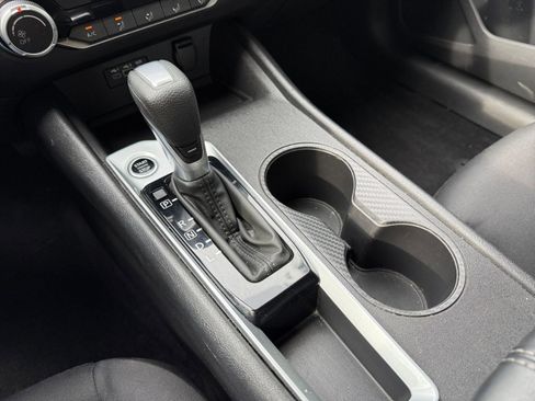 Used 2025 Nissan Altima 2.5 SV image 41