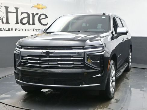 New 2026 Chevrolet Suburban Premier image 7