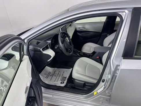 Used 2020 Toyota Corolla LE image 20